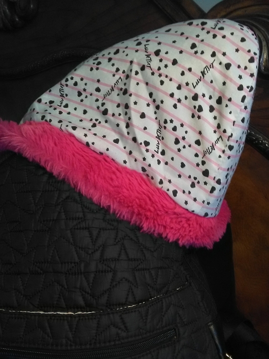 GREAT COND. FUN BETSY JOHNSON Quilted Backpack PINK ATTCHED FAUX FUR HOODIE main image 9